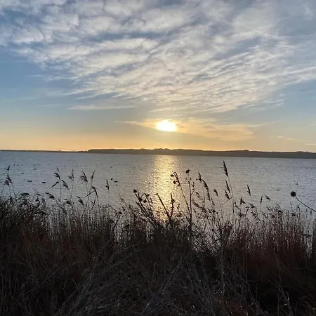 アパート Lieblingsplatz Ruegen Mit Meerblick, Sauna & Kamin