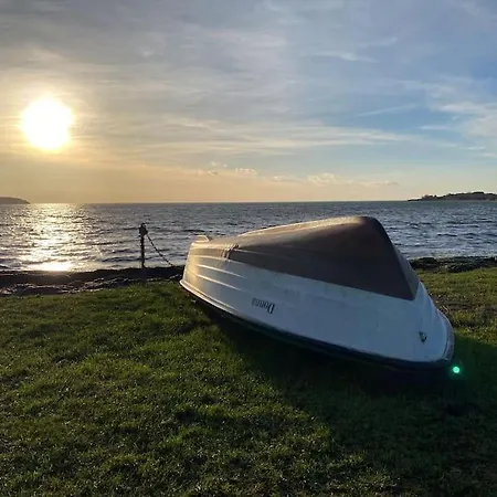 Lieblingsplatz Ruegen Mit Meerblick, Sauna & Kamin Alt Reddevitz
