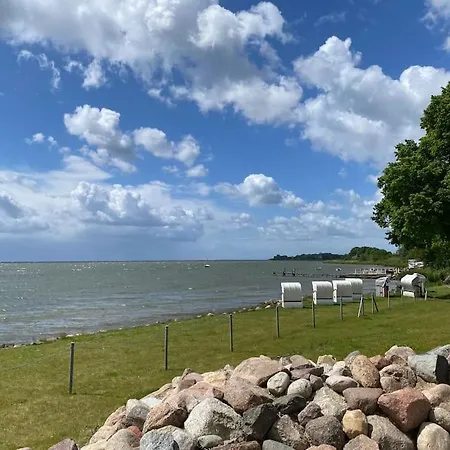 アパート Lieblingsplatz Ruegen Mit Meerblick, Sauna & Kamin