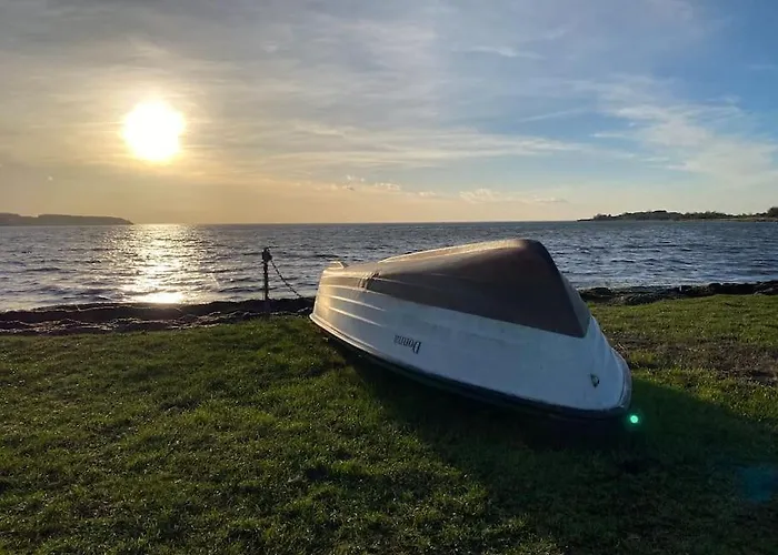 Lieblingsplatz Ruegen Mit Meerblick, Sauna & Kamin Alt Reddevitz