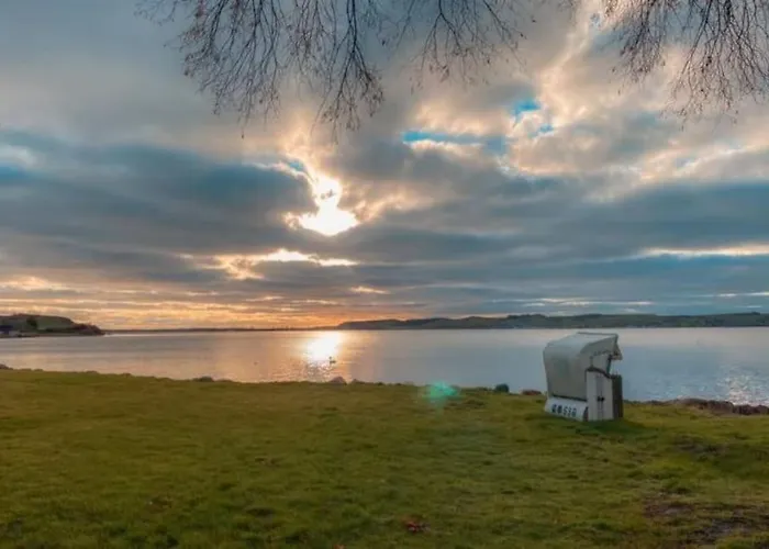 Lieblingsplatz Ruegen Mit Meerblick, Sauna & Kamin Apartment